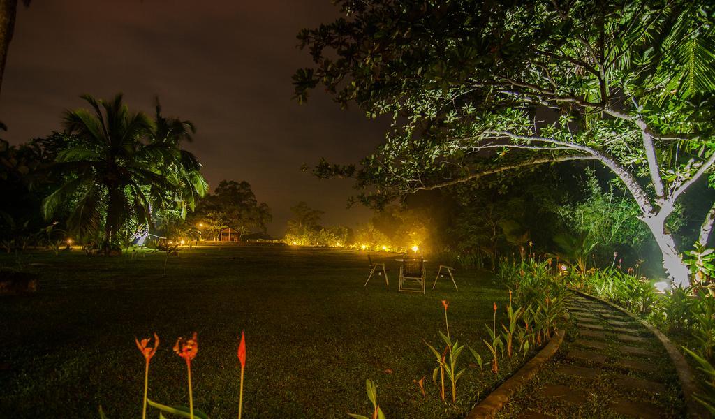 Lumbini Lagoon Koggala Luaran gambar